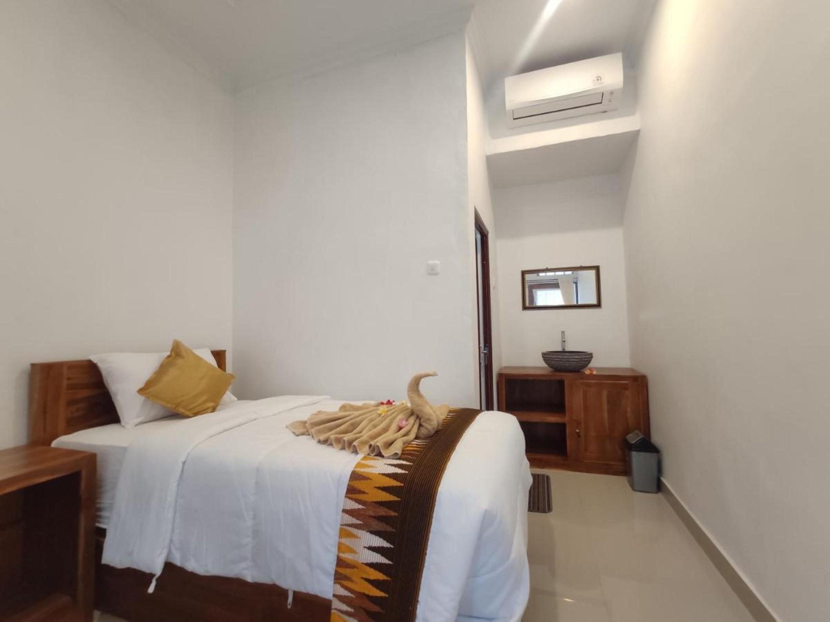 Gedhong Hostel Batununggul Ngoại thất bức ảnh
