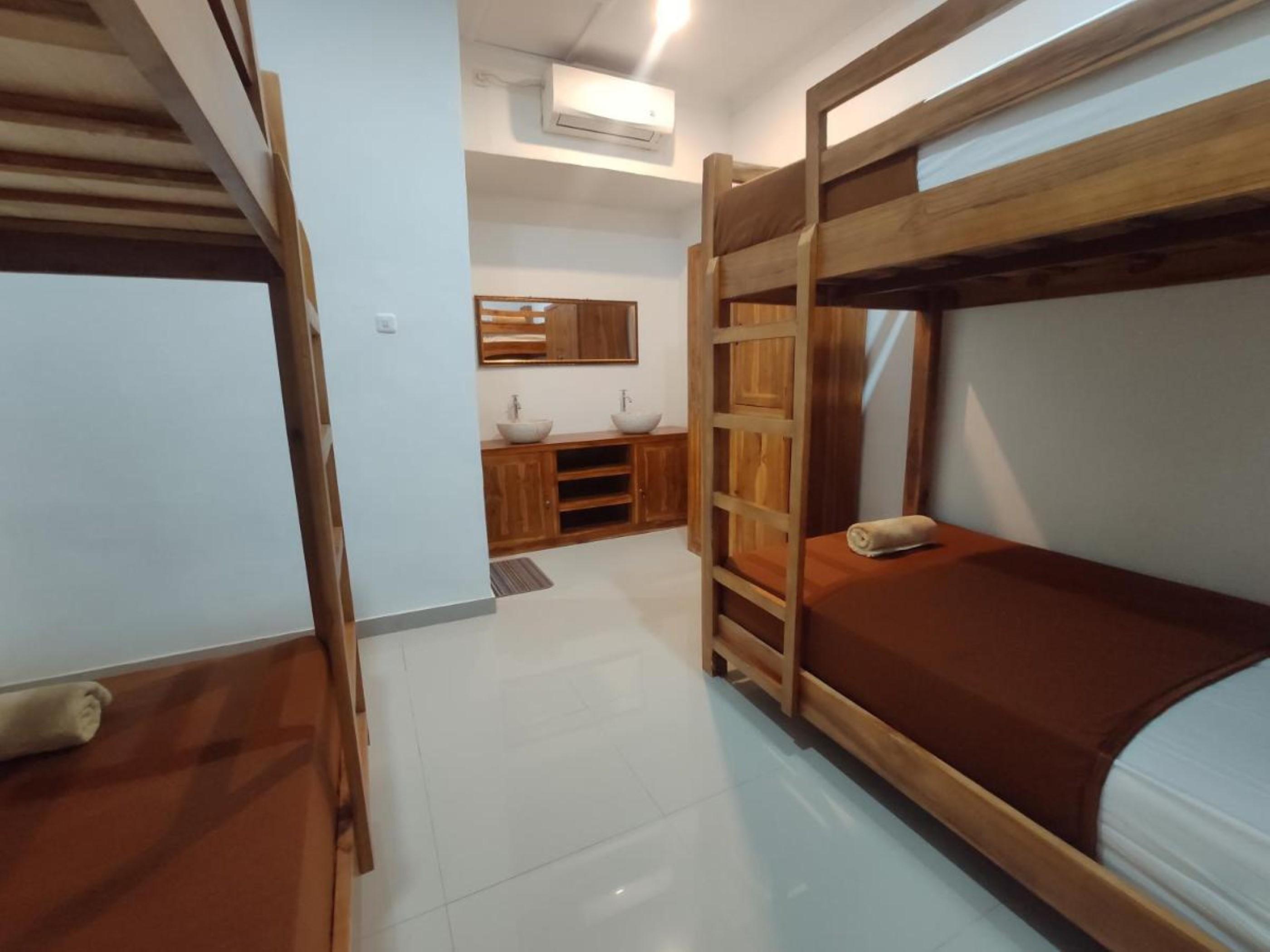 Gedhong Hostel Batununggul Ngoại thất bức ảnh
