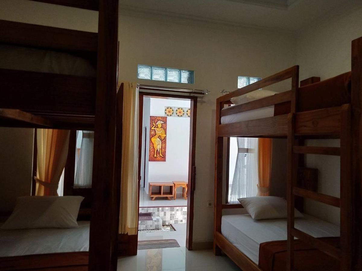 Gedhong Hostel Batununggul Ngoại thất bức ảnh