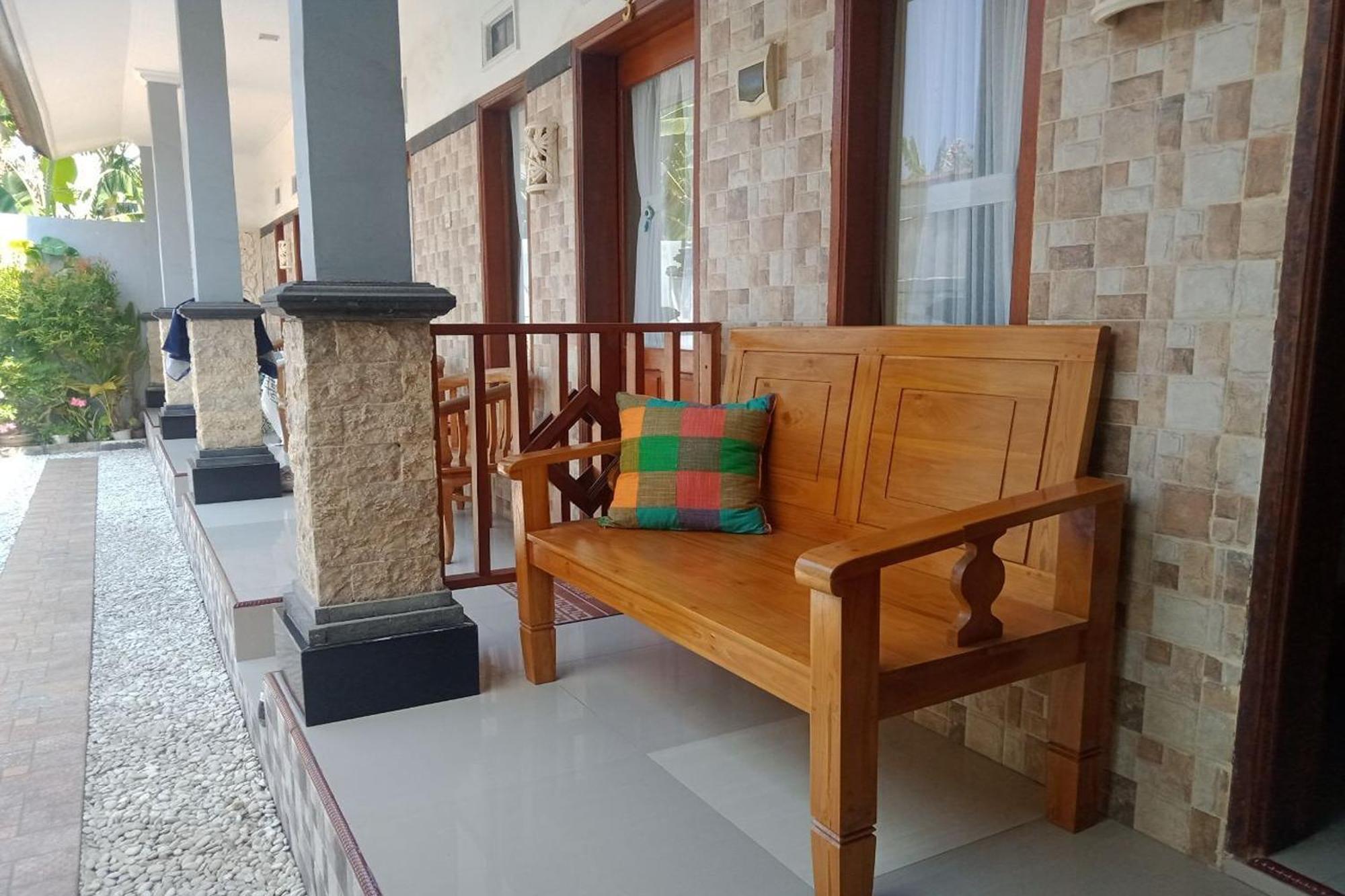 Gedhong Hostel Batununggul Ngoại thất bức ảnh