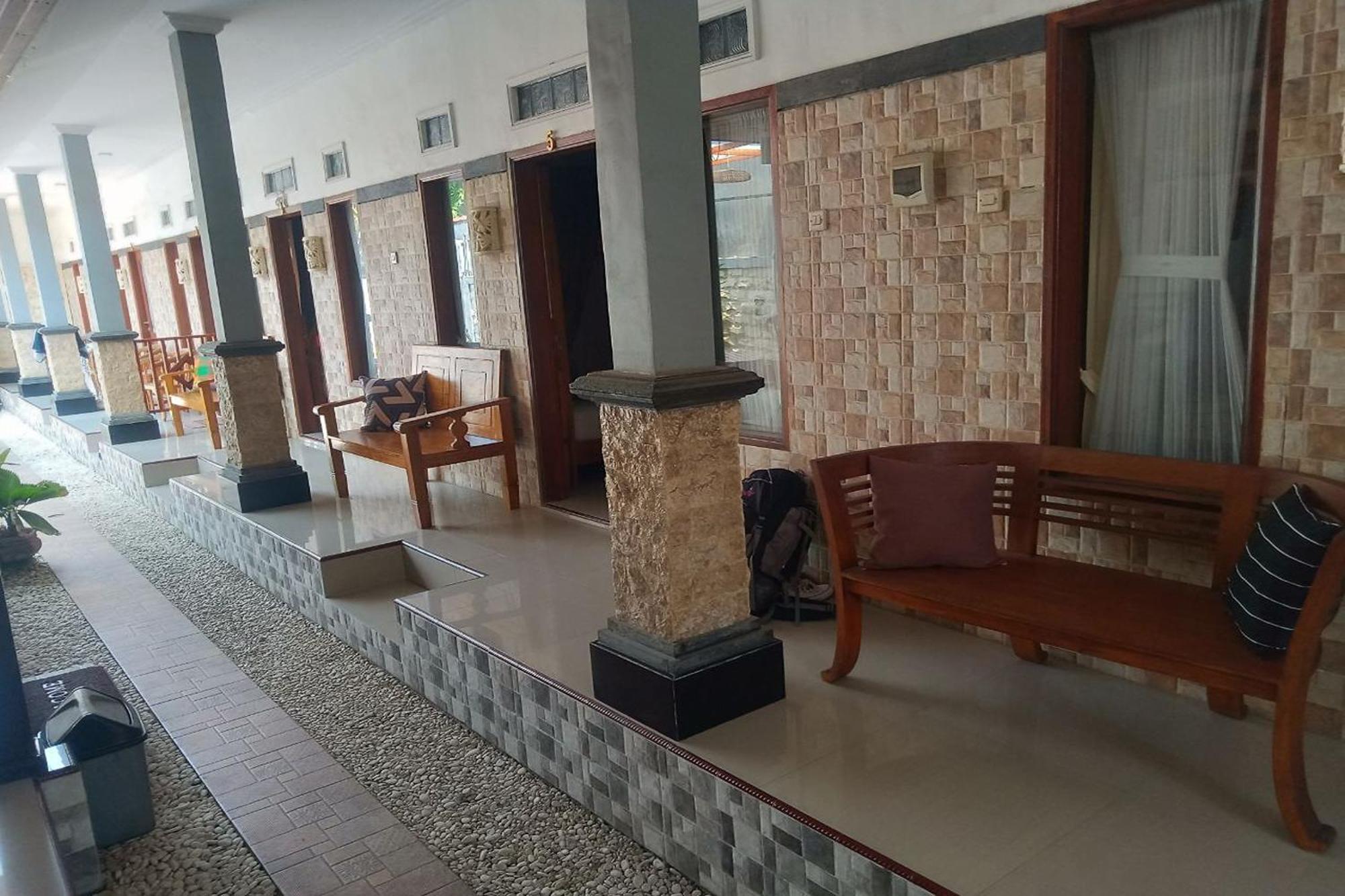Gedhong Hostel Batununggul Ngoại thất bức ảnh