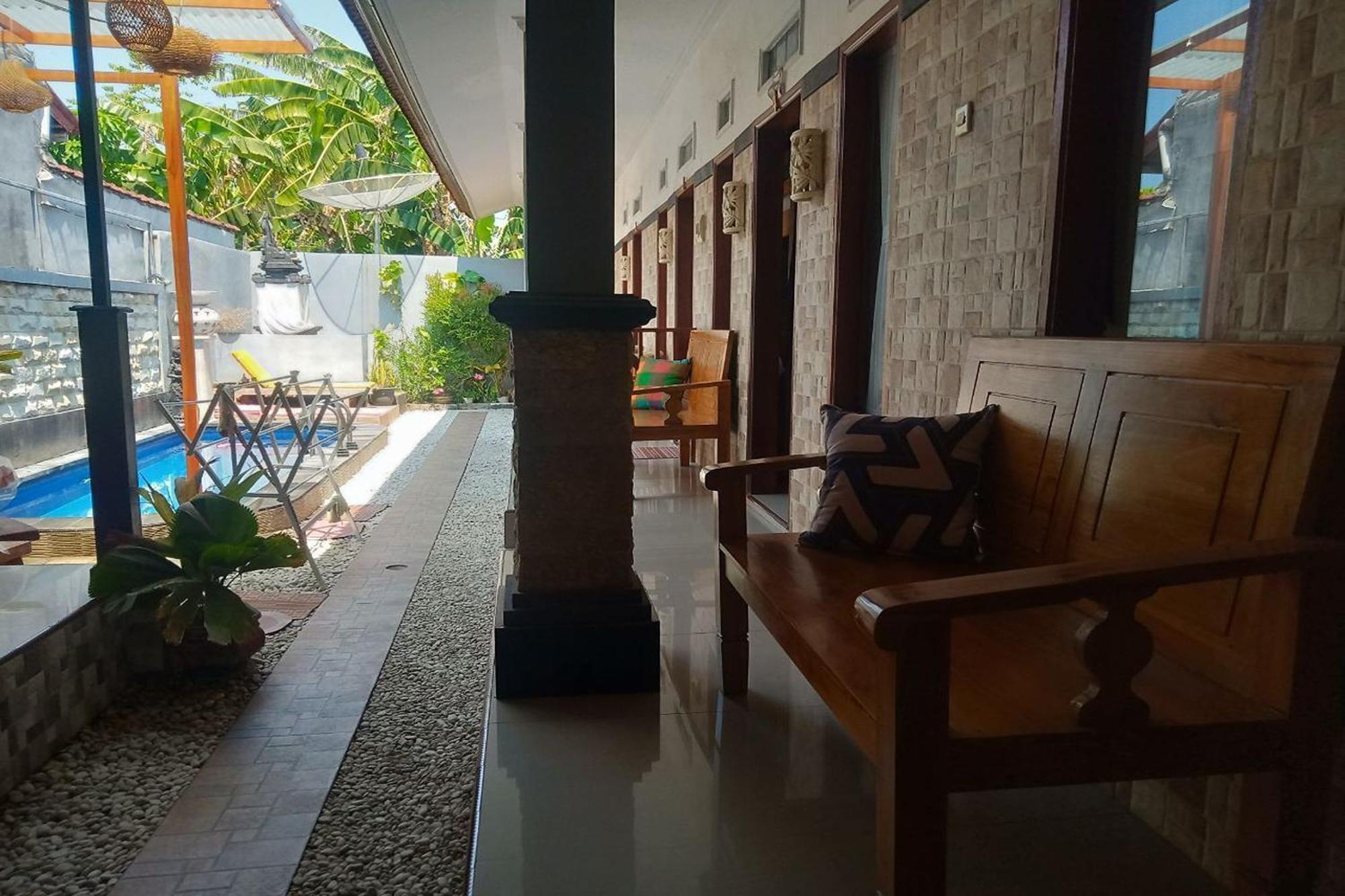 Gedhong Hostel Batununggul Ngoại thất bức ảnh